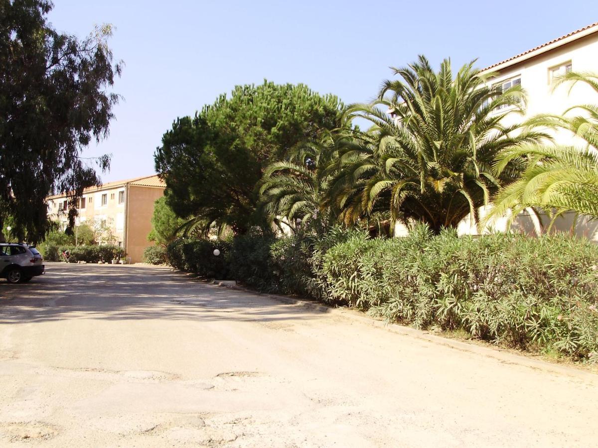Appartement F1 Calvi A 150 Metres De La Plage Kültér fotó